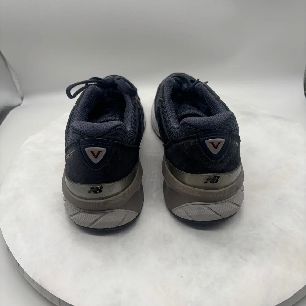 New Balance 990V5 made in USA Blue Athletic Shoes with Mesh Upper Size 10.5